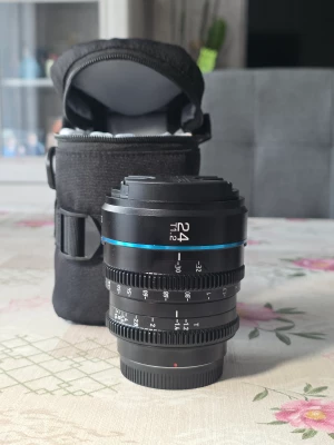 Location Sirui NightWalker 24mm T1.2