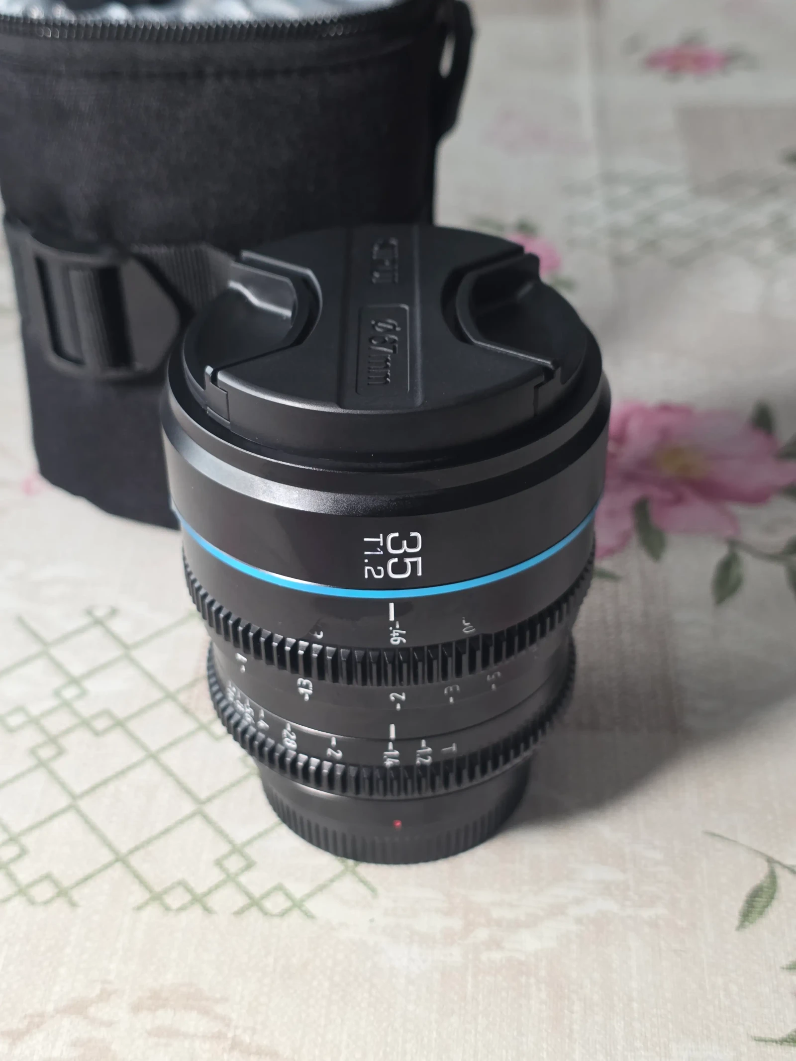 Sirui Nightwalker 35mm T1.2 - Photo 2 sur 4