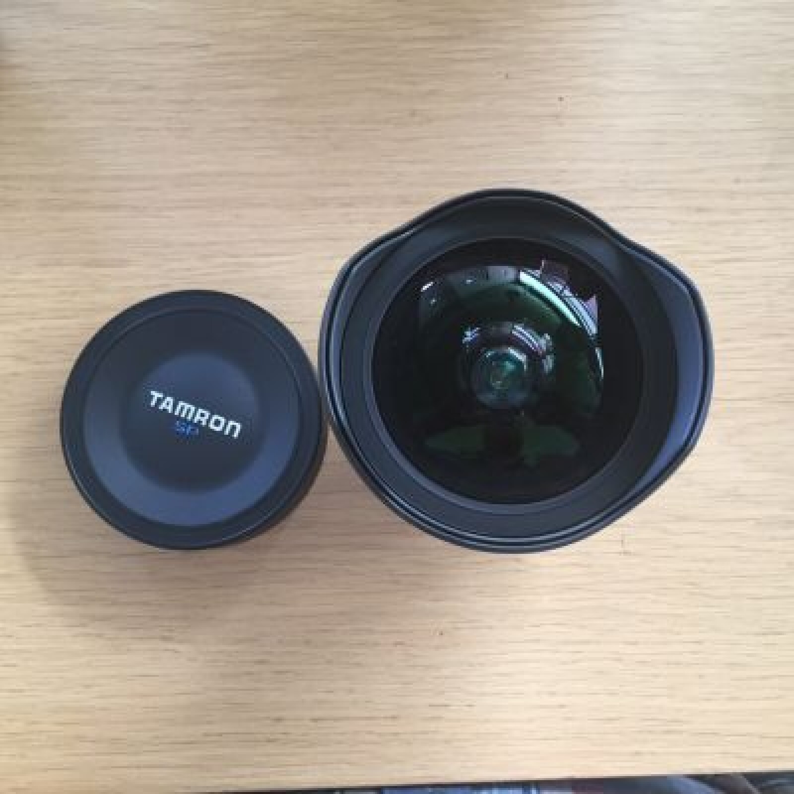 TAMRON SP 15-30 MM F/2,8 DI VC USD monture EF - Photo 2 sur 3