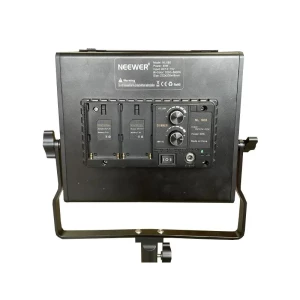 Location Neewer Light Panel 660