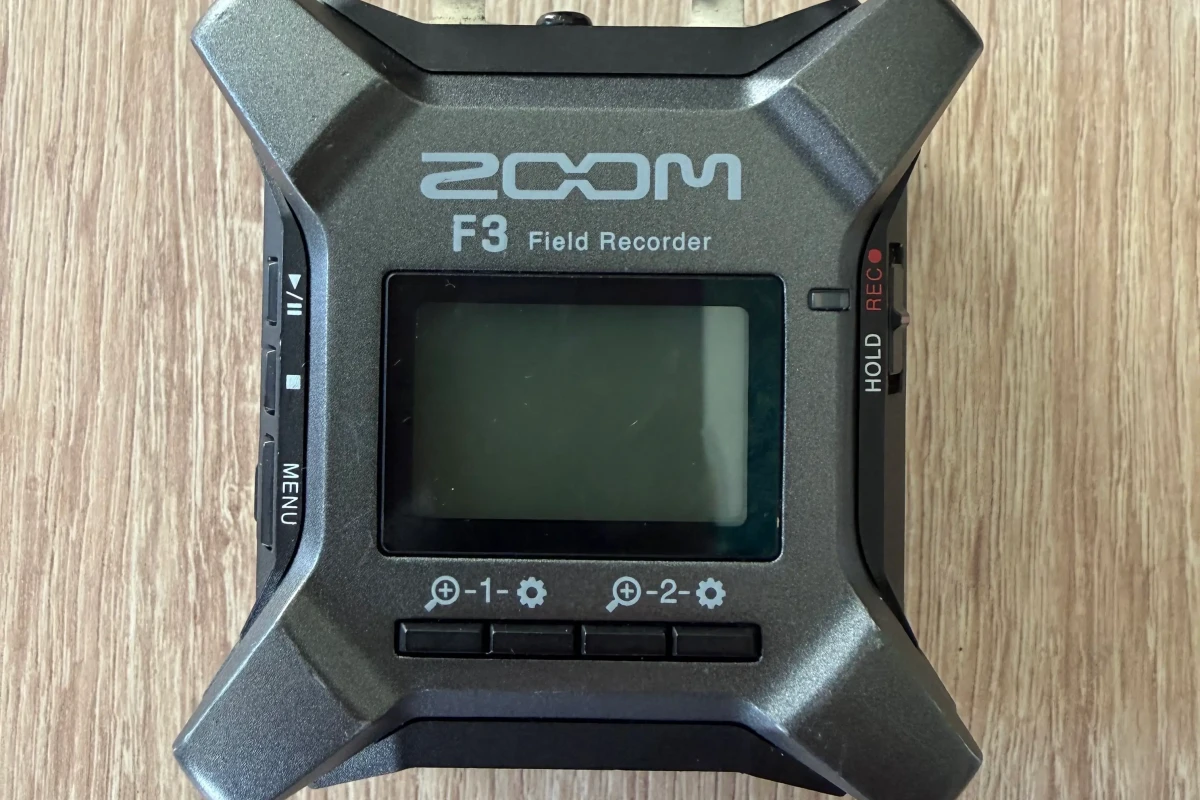 Location Zoom F3 - Lightyshare
