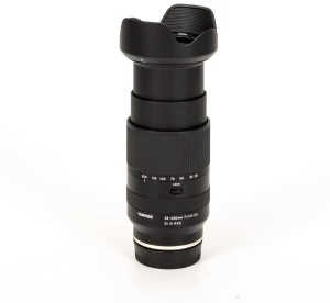 Location Tamron 28-200mm F2.8-5.6 Di III RXD - Sony E