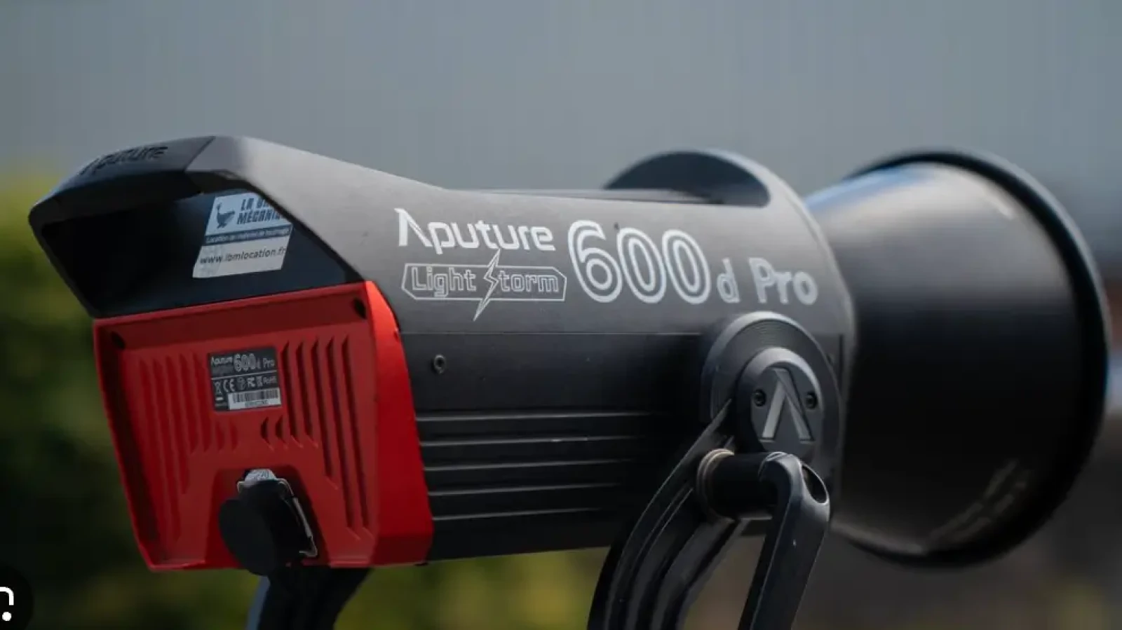 Aputure LS 600D - Photo 2 sur 3