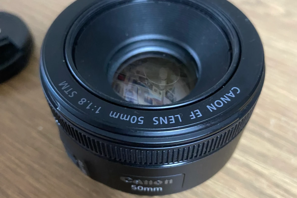 Location Canon EF 50mm f/1.8 STM - Lightyshare