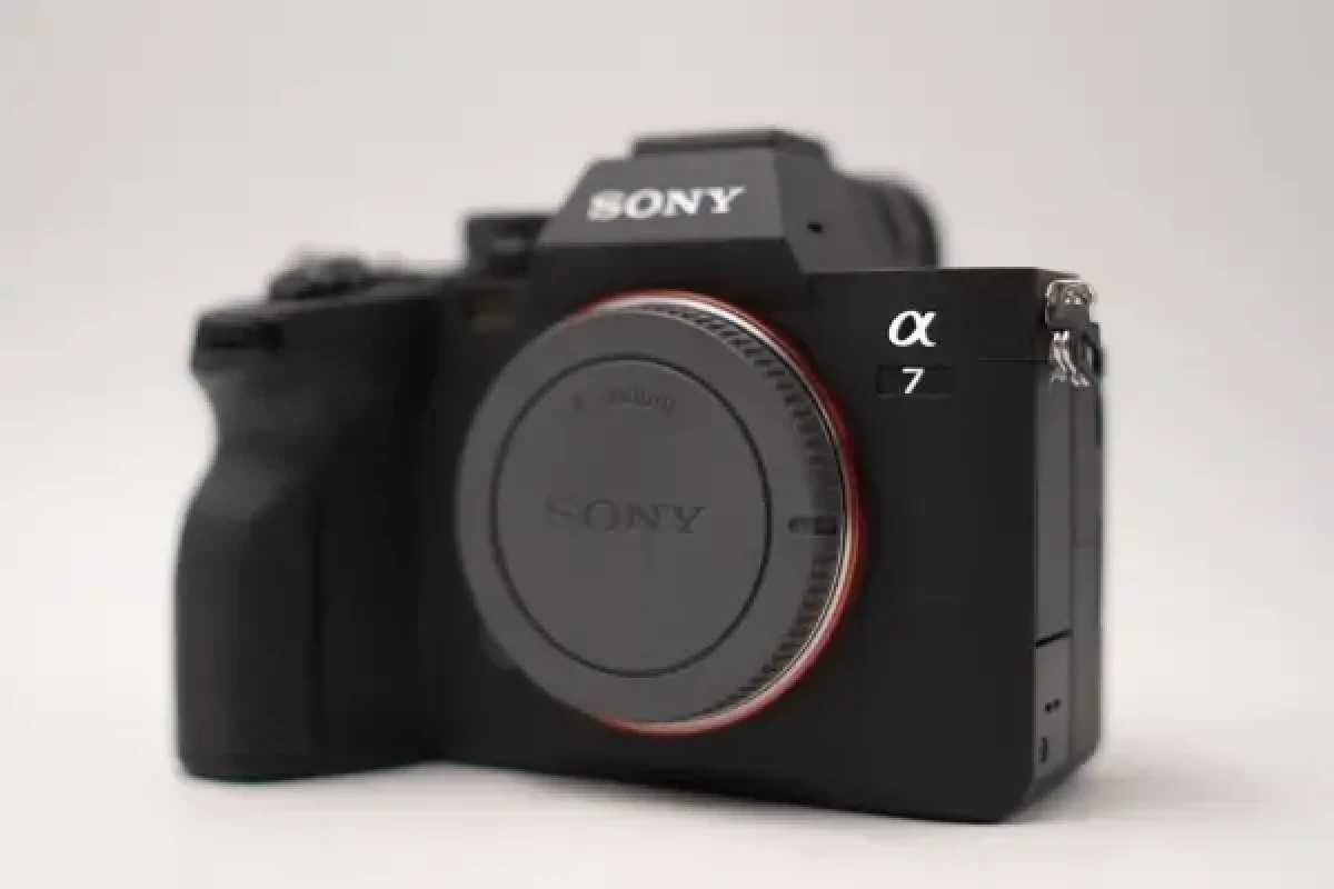 Location Sony Alpha 7 IV (A74) - Lightyshare