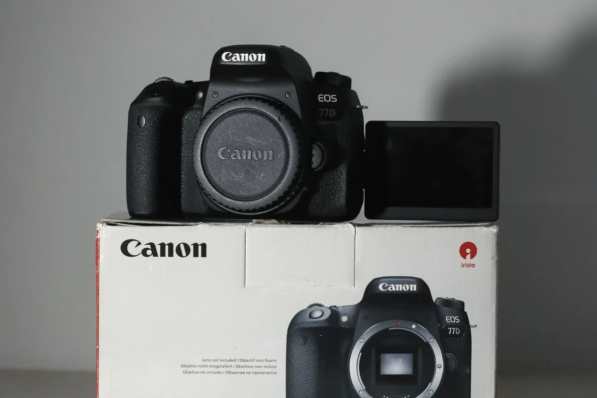 Location Canon 77D - Lightyshare