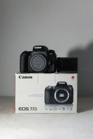Location Canon 77D