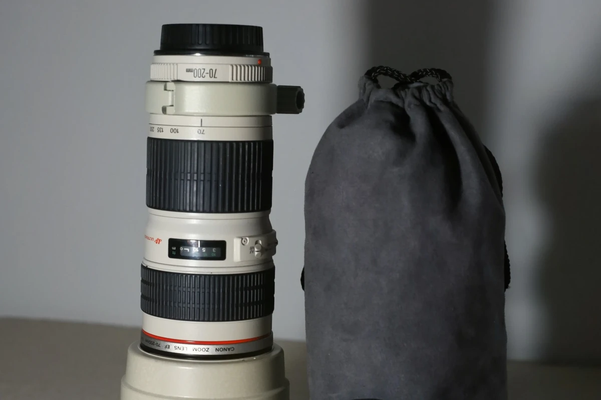 Location Canon 70-200mm f/4 - Lightyshare