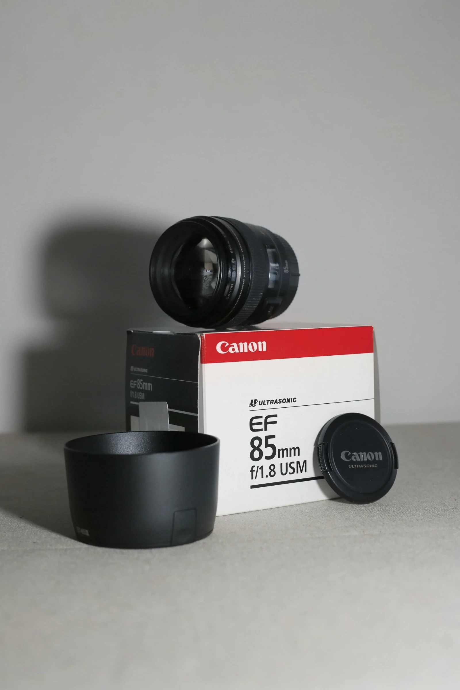 Canon Canon EF 85mm f/1.8 USM - Photo 2 sur 2