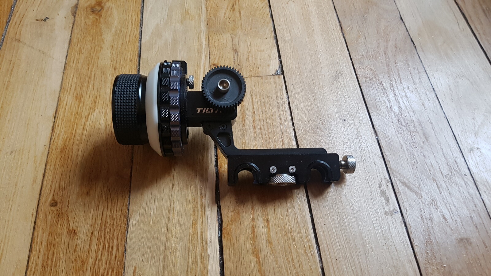 Tilta FF-T03 Cine Follow Focus - Photo 3 sur 7