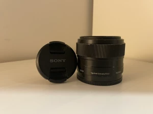 Location Sony E 35mm F1.8