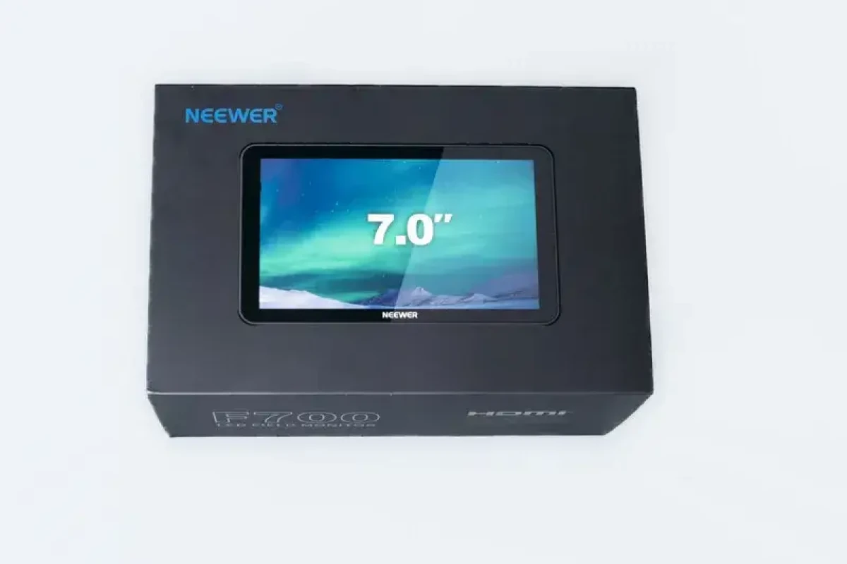 Location Neewer F700 - Lightyshare