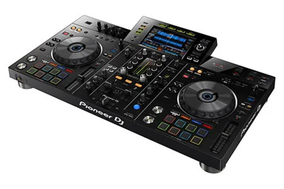 Location Pionneer XDJ-RX2 - Lightyshare