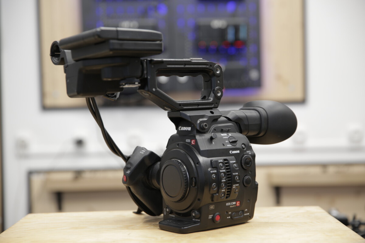 Location Canon EOS C300 Mark II - Lightyshare