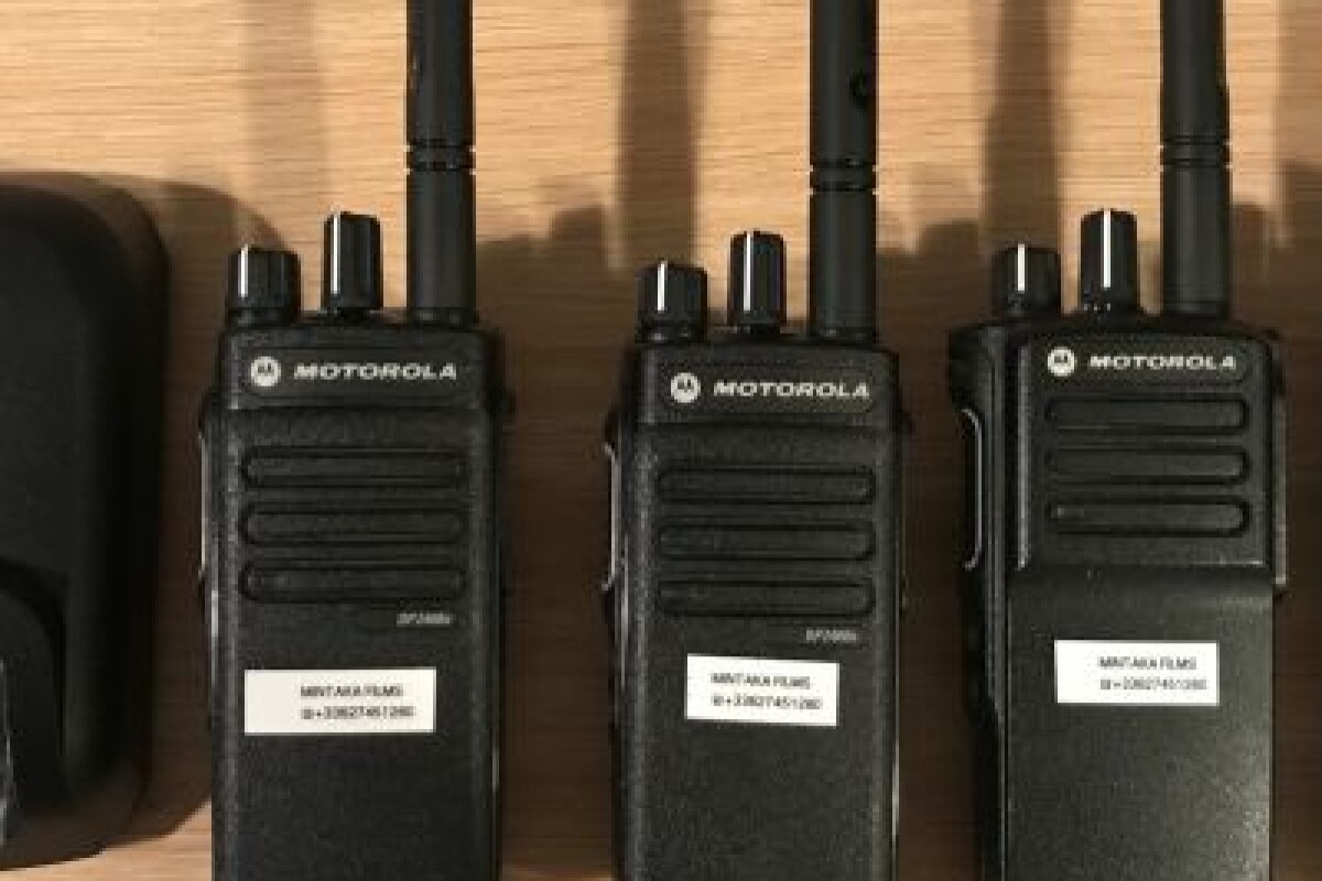 Location KIT PRO 4 Talkies walkies Motorola DP 4400/2400e - Lightyshare