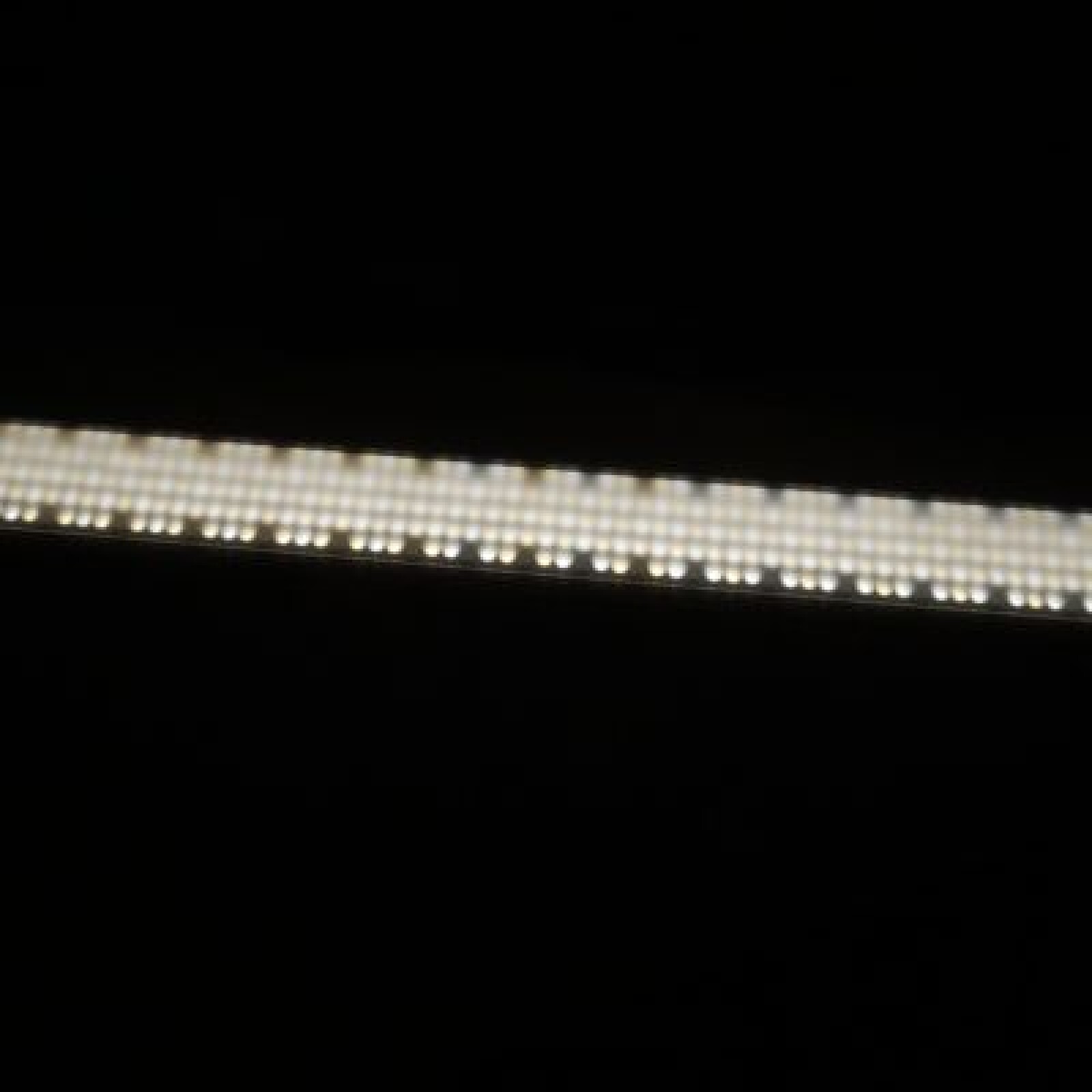 Projecteur LED "sabre laser" YONGNUO 360 2 II - Photo 3 sur 5