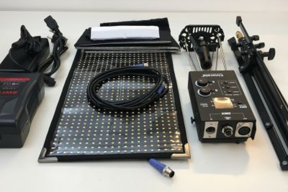 Location Panneau LED Cineroid FL800 - Lightyshare