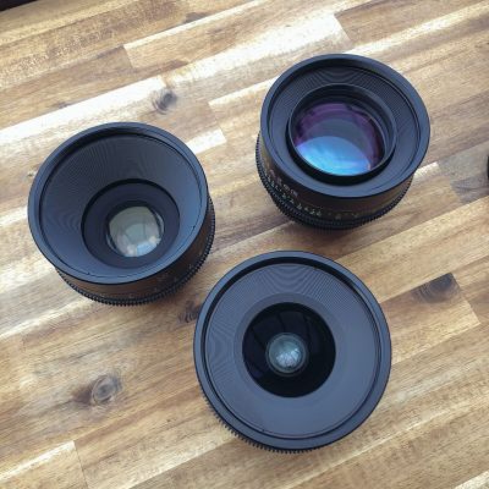 KIT - Canon Prime Cine Lens 24 mm T1.5, 50 mm T1.3, 85 mm T1.3 - Monture EF - Photo 1 sur 2