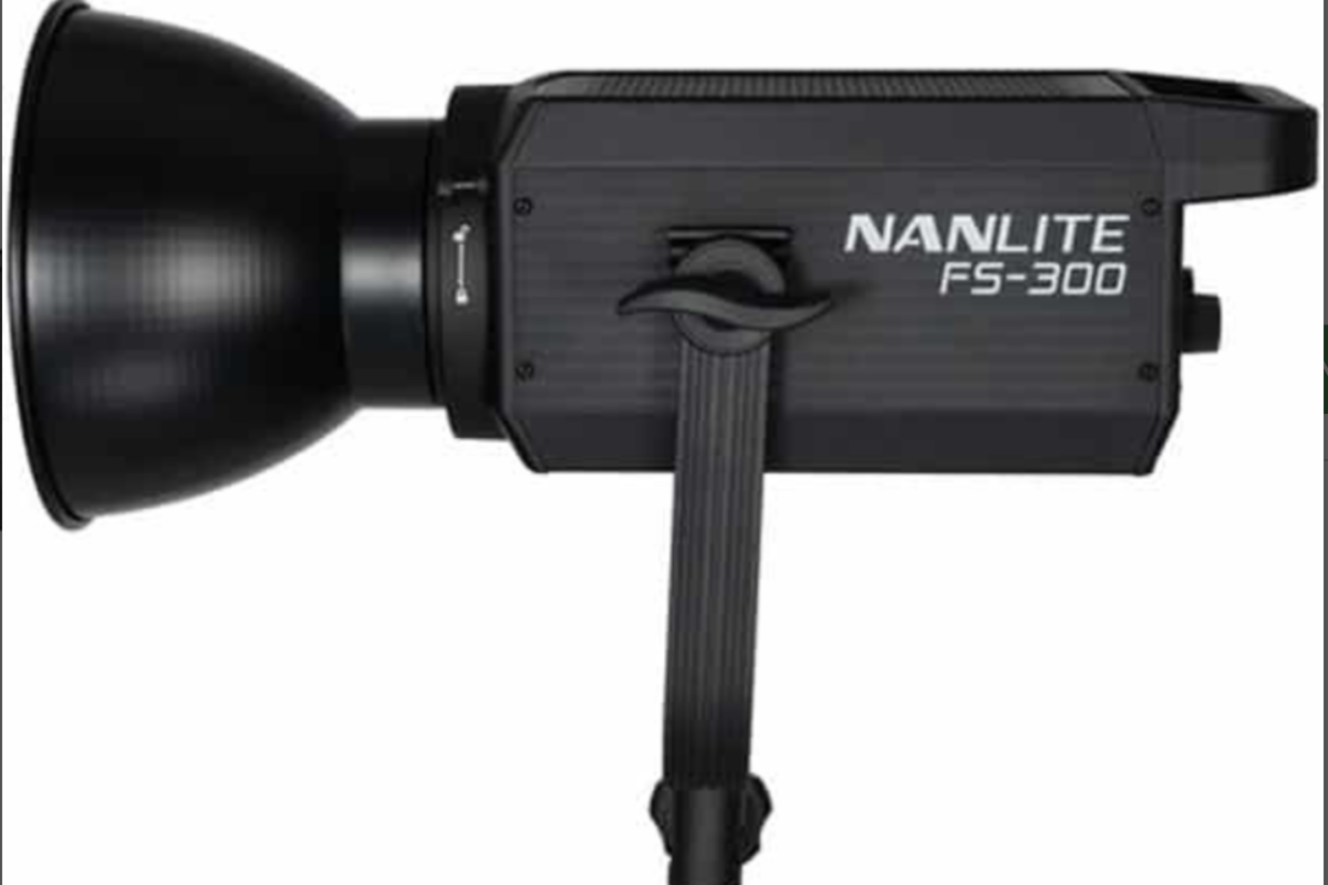 Location Nanlite FS-300 - Lightyshare