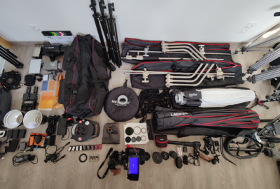 Location MEGA PACK de tournage : caméra + rig, objectifs, lumière, son, stabilisation, drone...