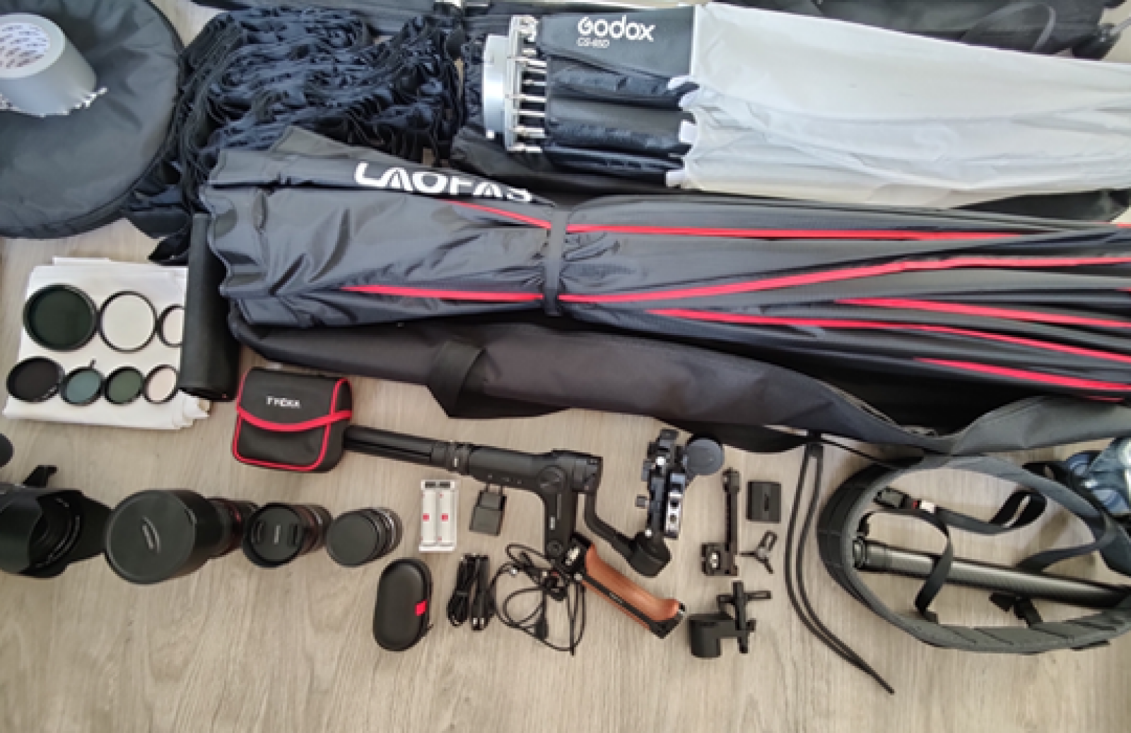 MEGA PACK de tournage : caméra + rig, objectifs, lumière, son, stabilisation, drone... - Photo 7 sur 8