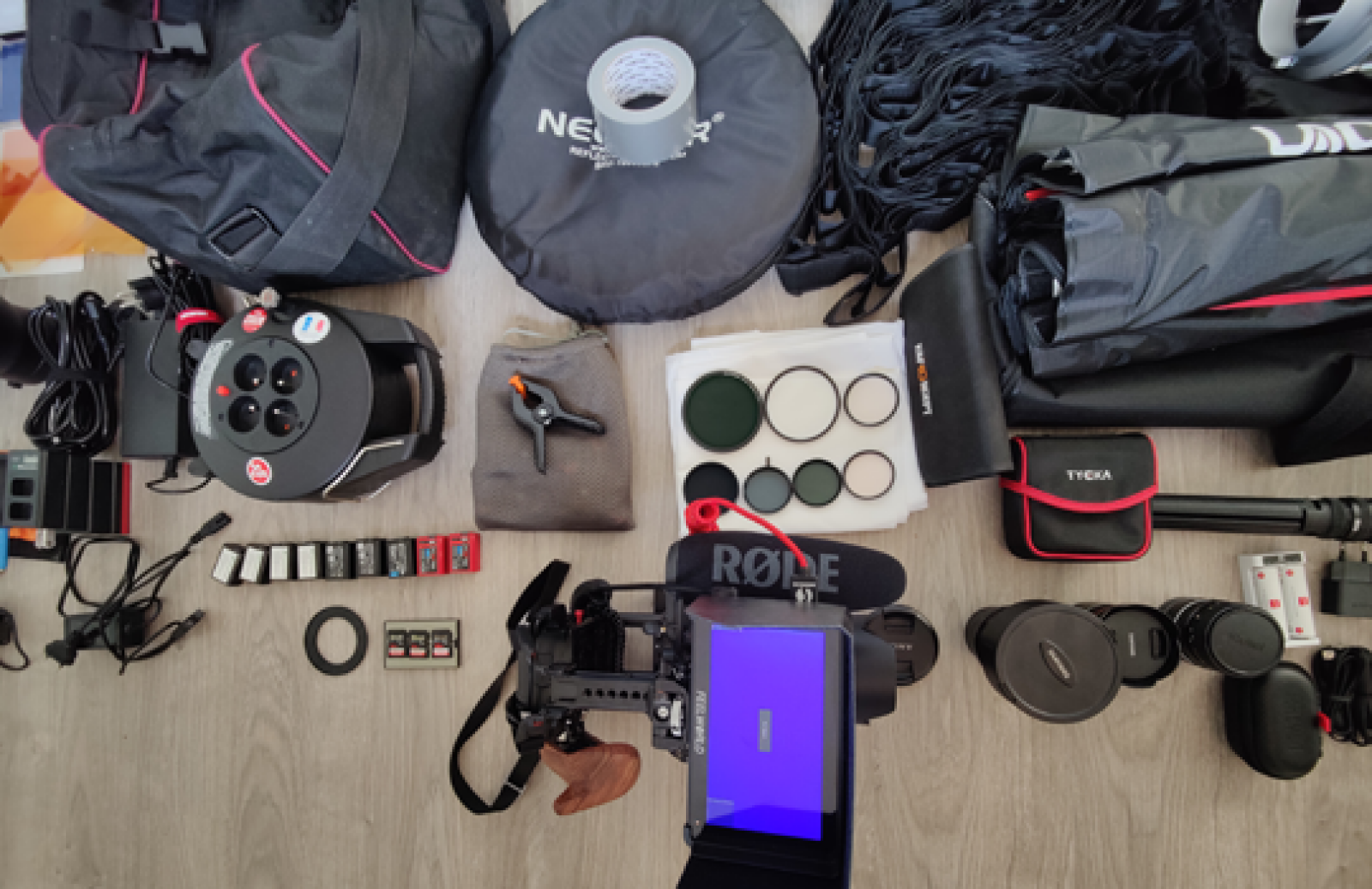 MEGA PACK de tournage : caméra + rig, objectifs, lumière, son, stabilisation, drone... - Photo 8 sur 8