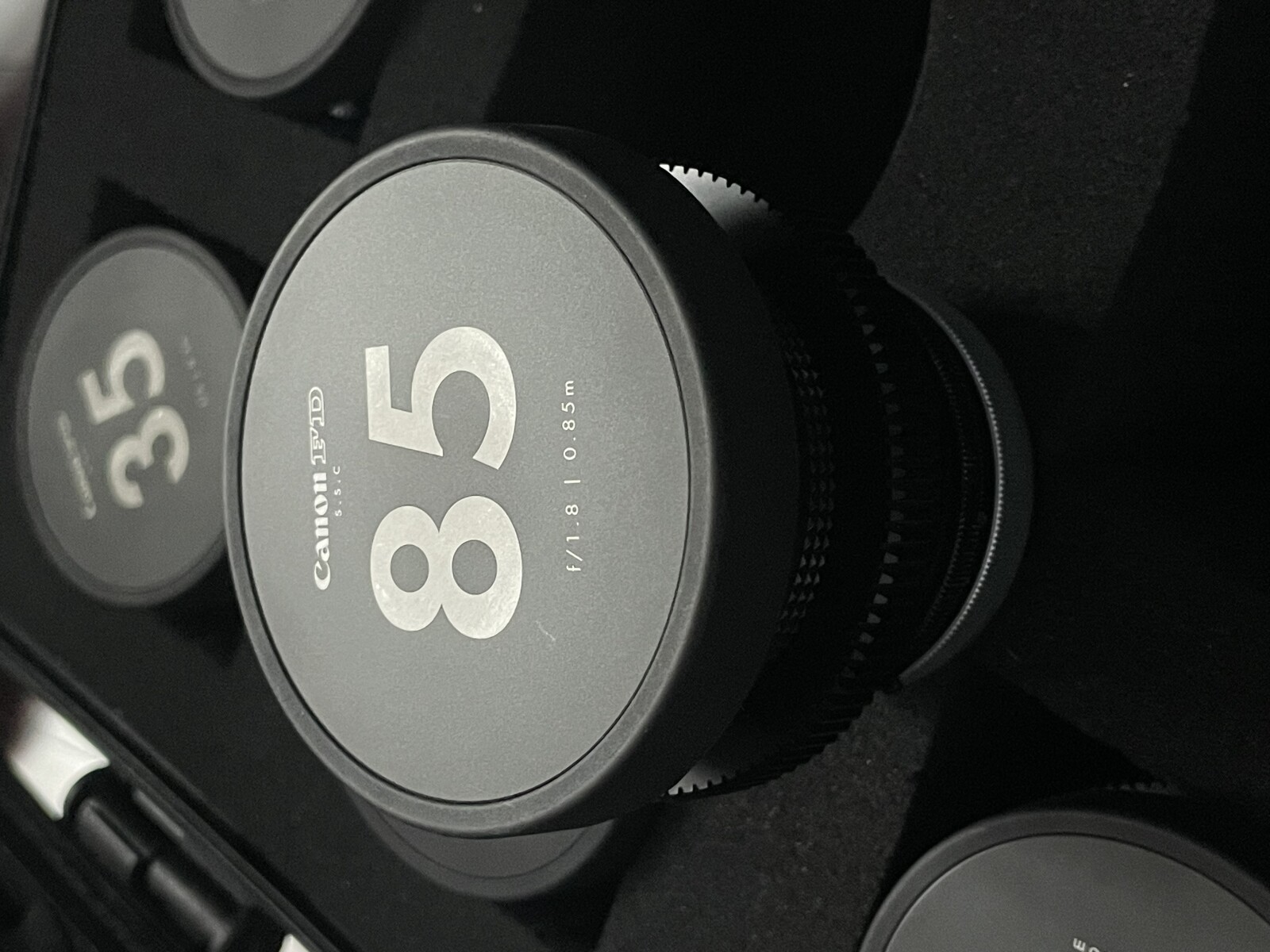 Canon Prime Cine Lens 85mm T1.3 Monture EF – Objectif Prime Cinéma - Photo 2 sur 4