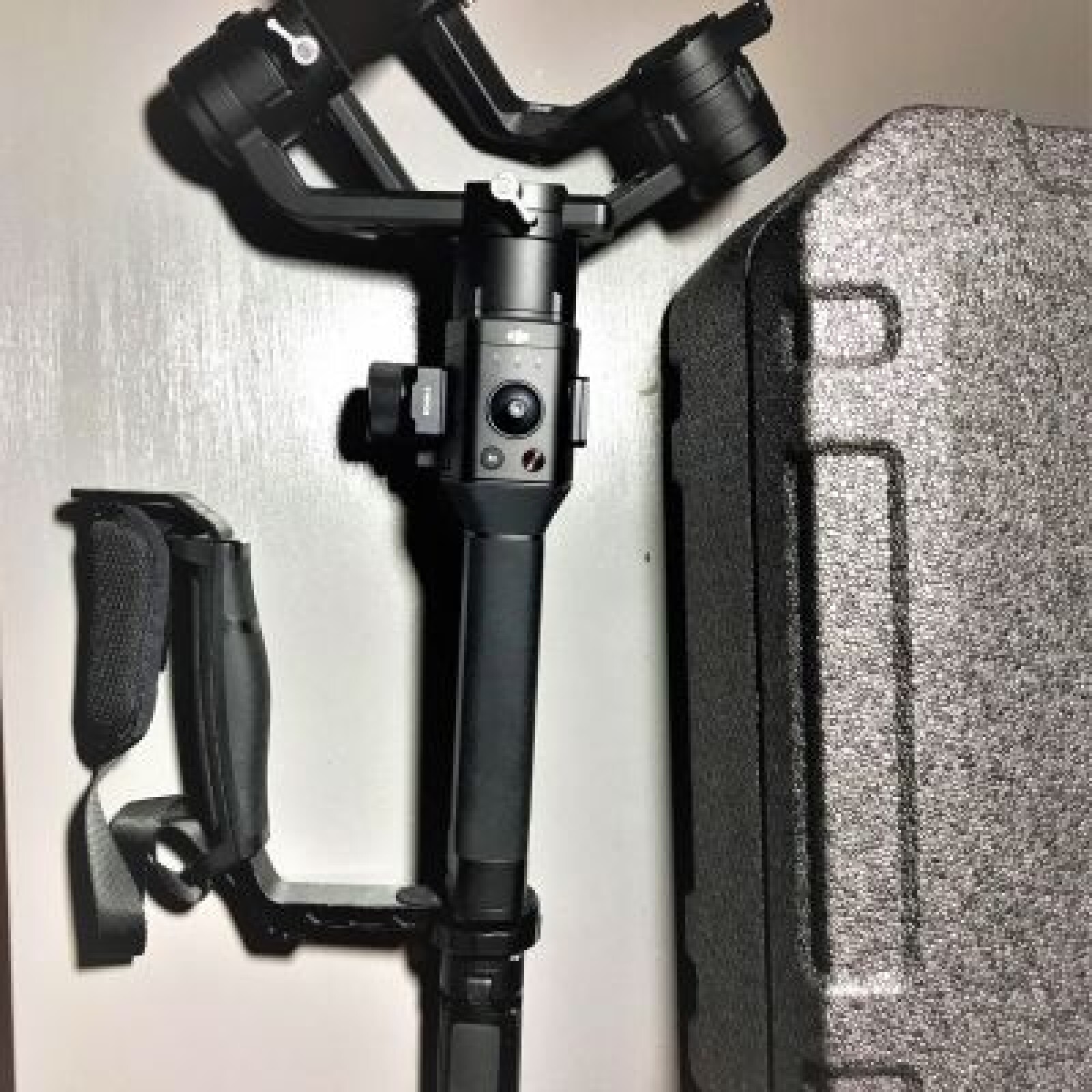 DJI RONIN S + POIGNÉE ZHIYUN - Photo 4 sur 4