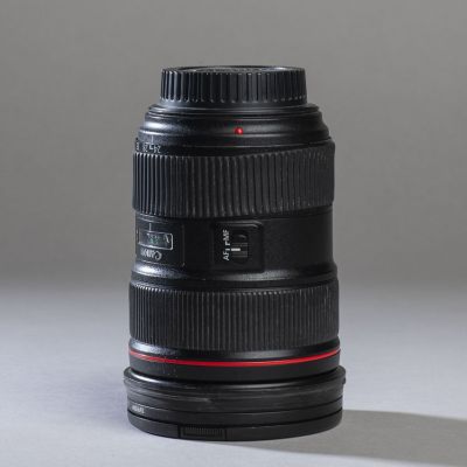 Canon EF 24-70mm f/2.8L II USM - Photo 1 sur 4