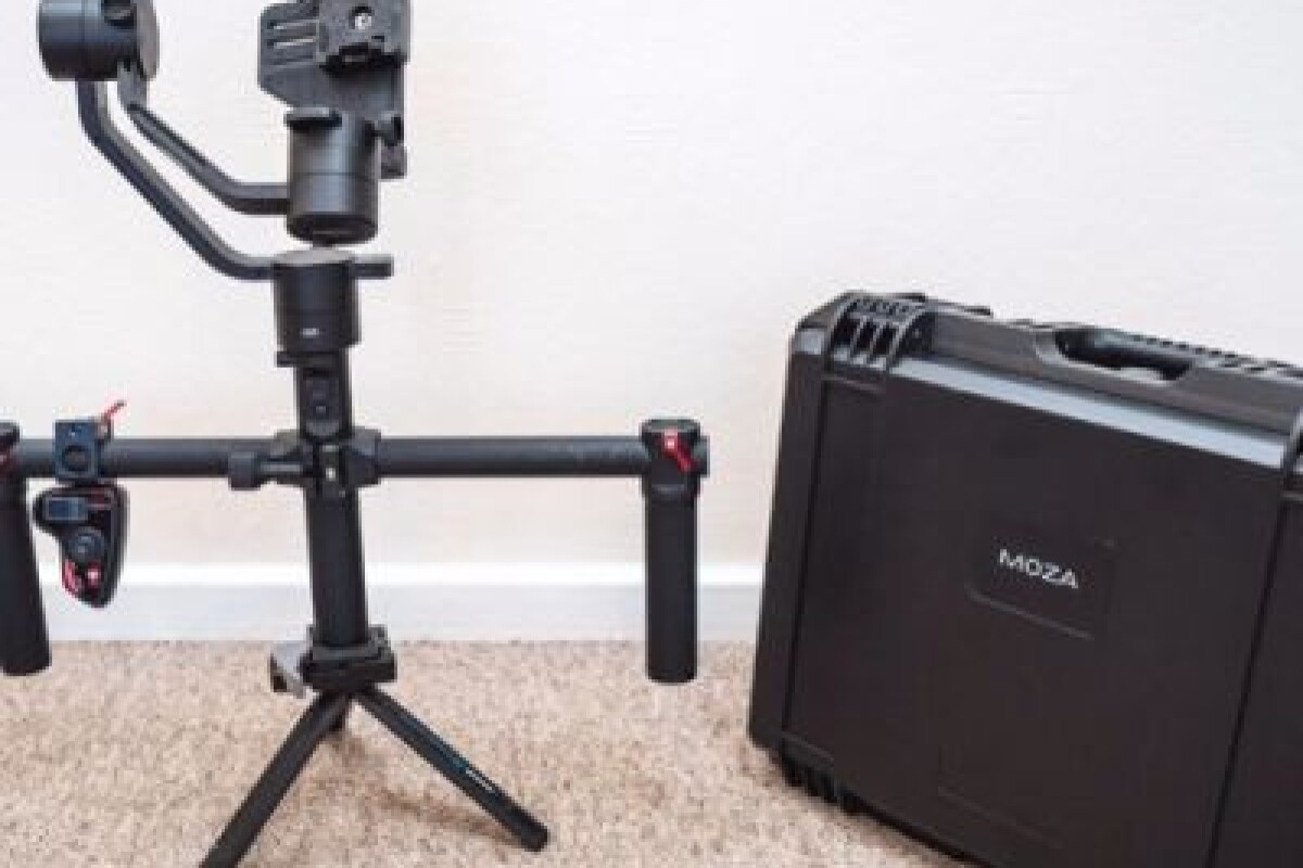 Location STABILISATEUR MOZA AIR 3,2 KG COMPLET - Lightyshare