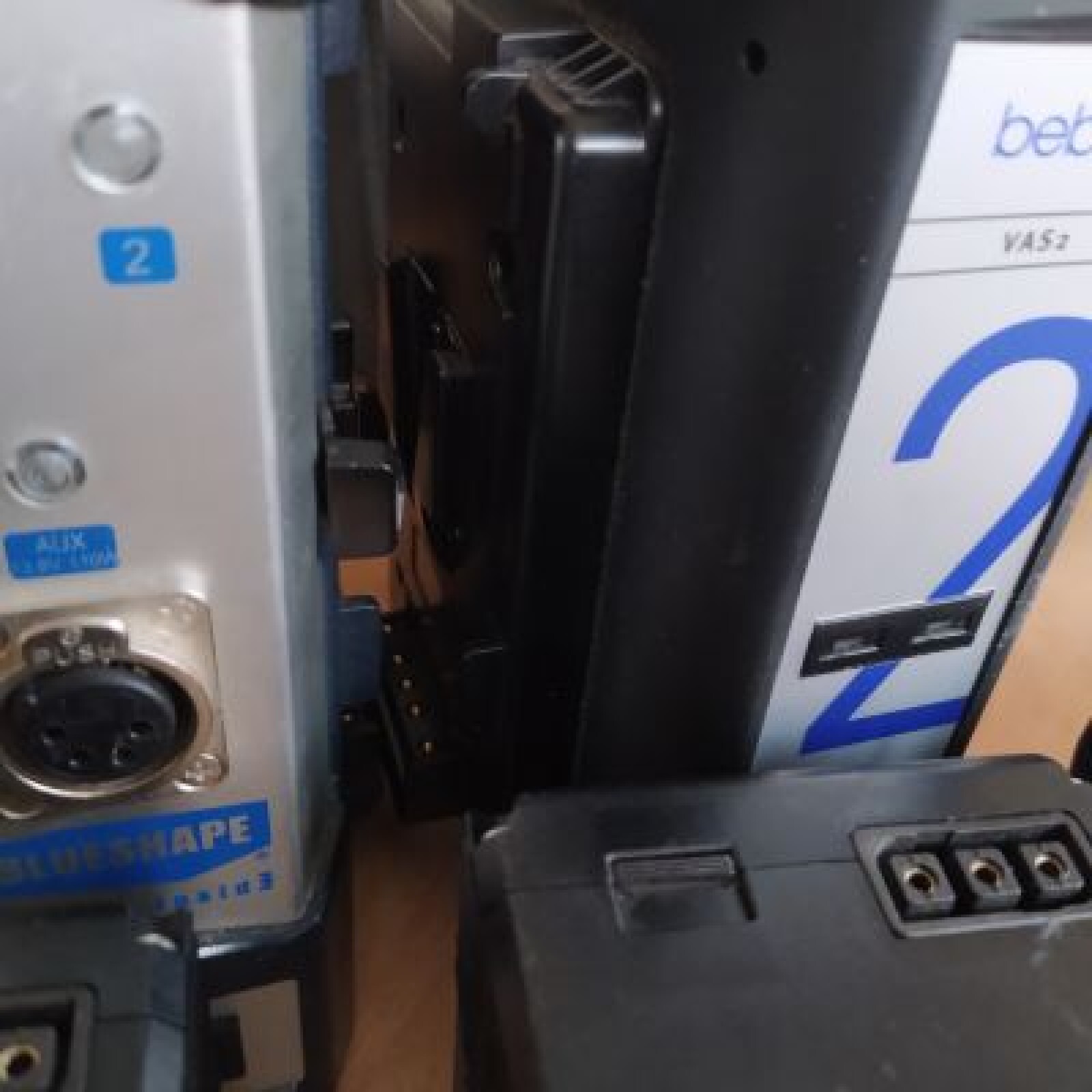 Kit V-lock//9 V-lock+2 chargeurs - Photo 2 sur 4