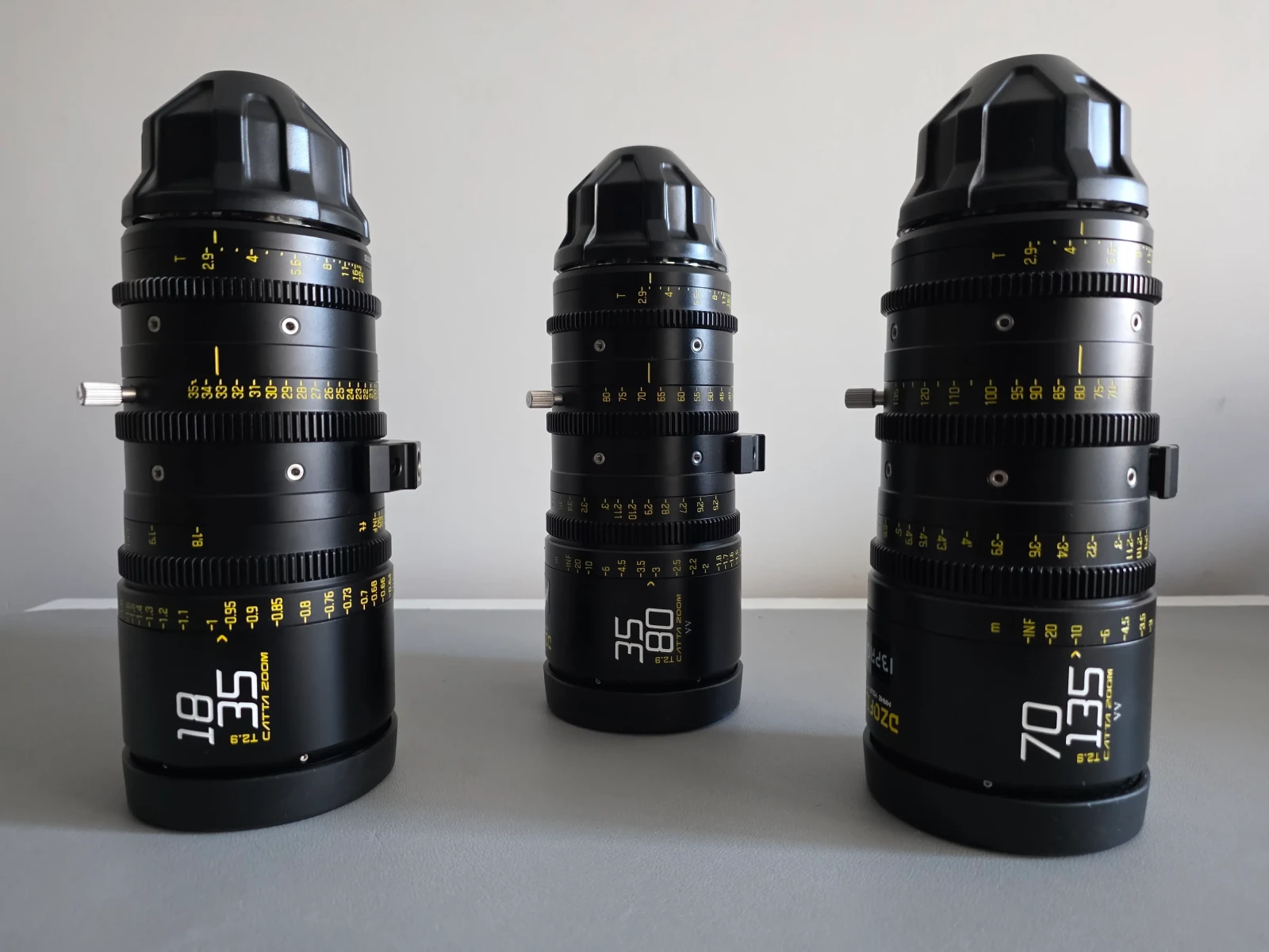 DZOFILM Catta Ace Zooms PL/EF 35-80mm T2.9 + 70-135mm T2.9 - Photo 1 sur 2