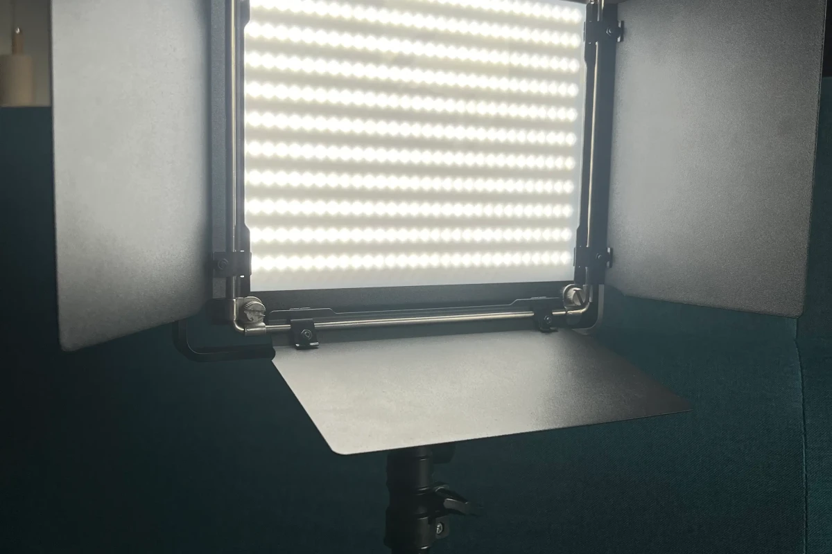 Location Neewer Panneau LED 660 Bi Couleur - Lightyshare