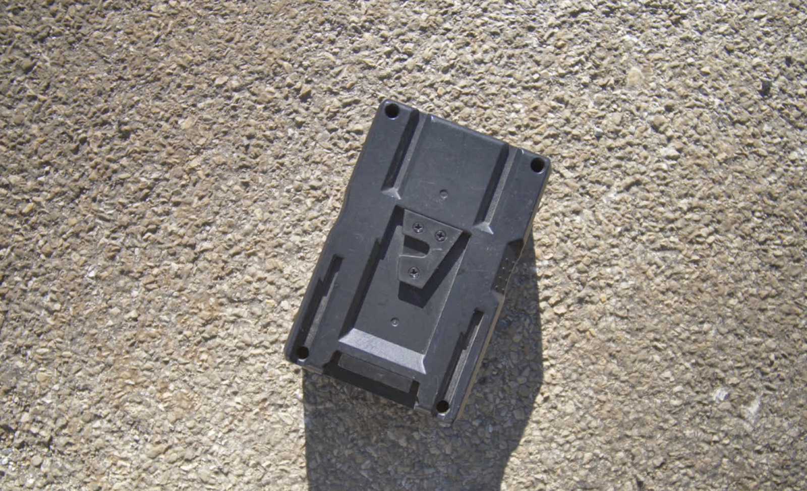 BATTERIE V-MOUNT 177W (12000mAh/14,8V) MAXOAK - Photo 2 sur 3