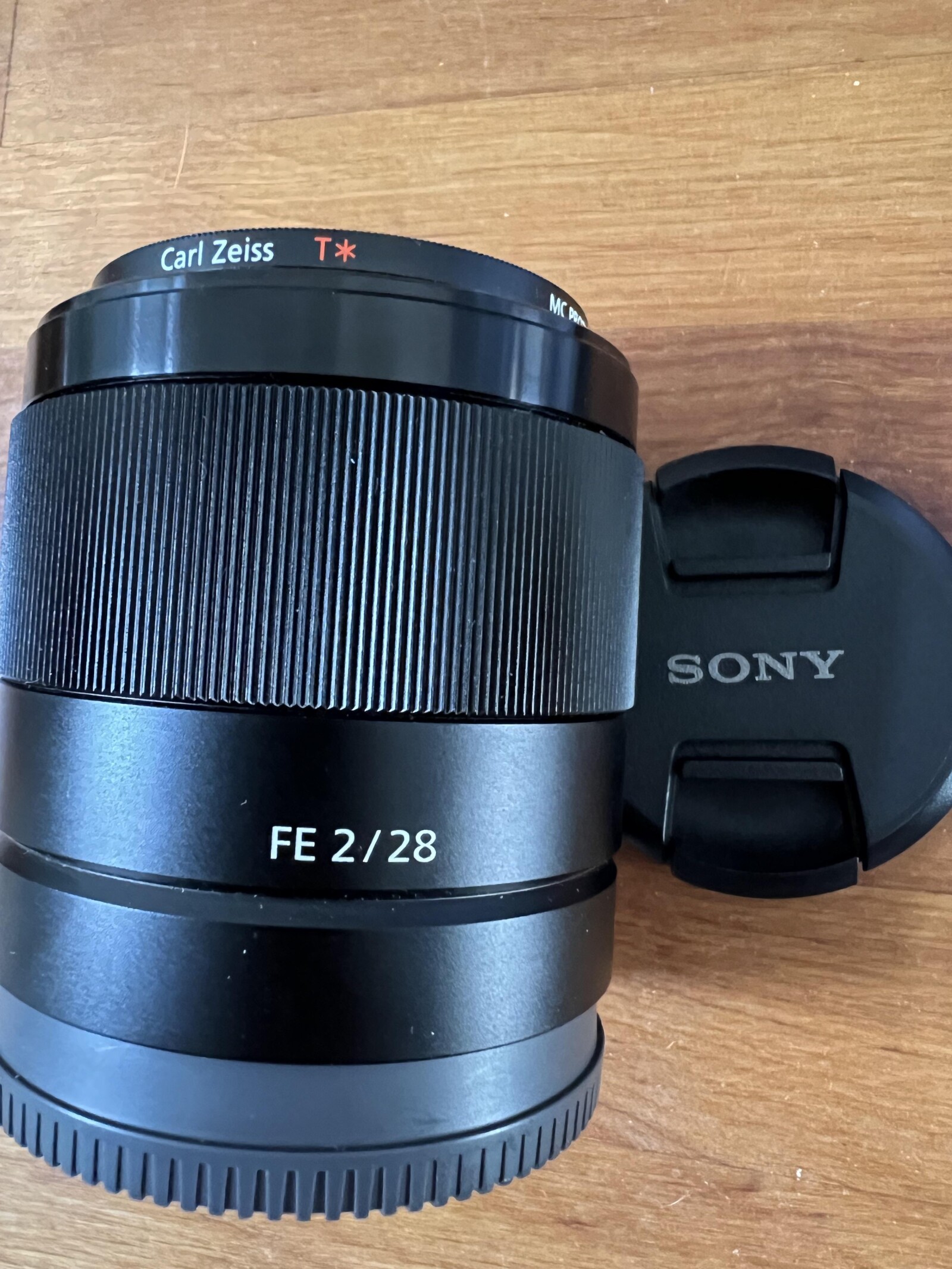 Objectif Sony 28mm f2 SEL - Monture E - Photo 2 sur 4
