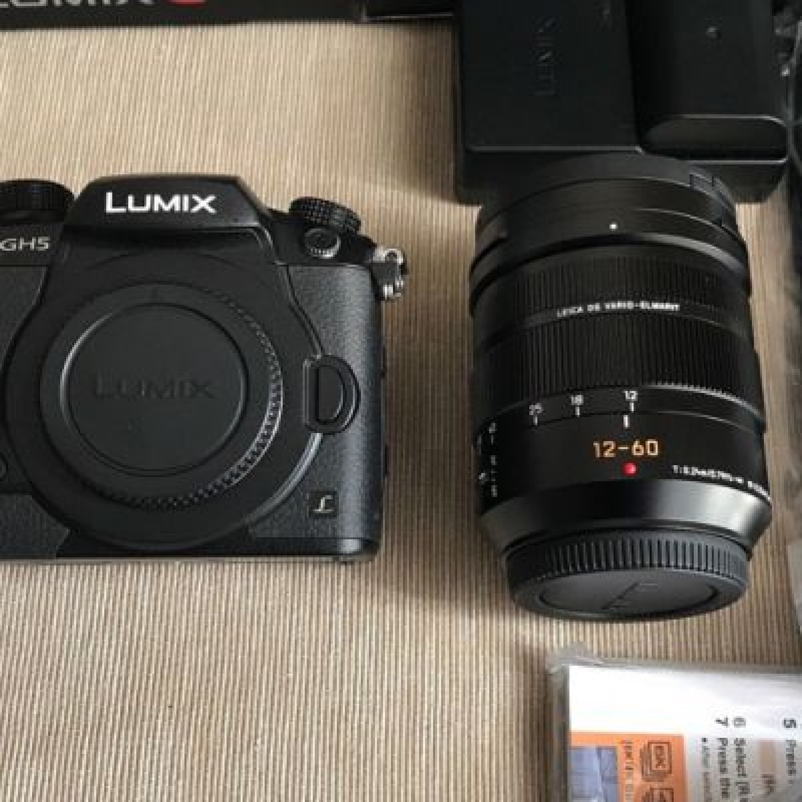 Panasonic-Lumix-DMC-GH5 - Photo 1 sur 3