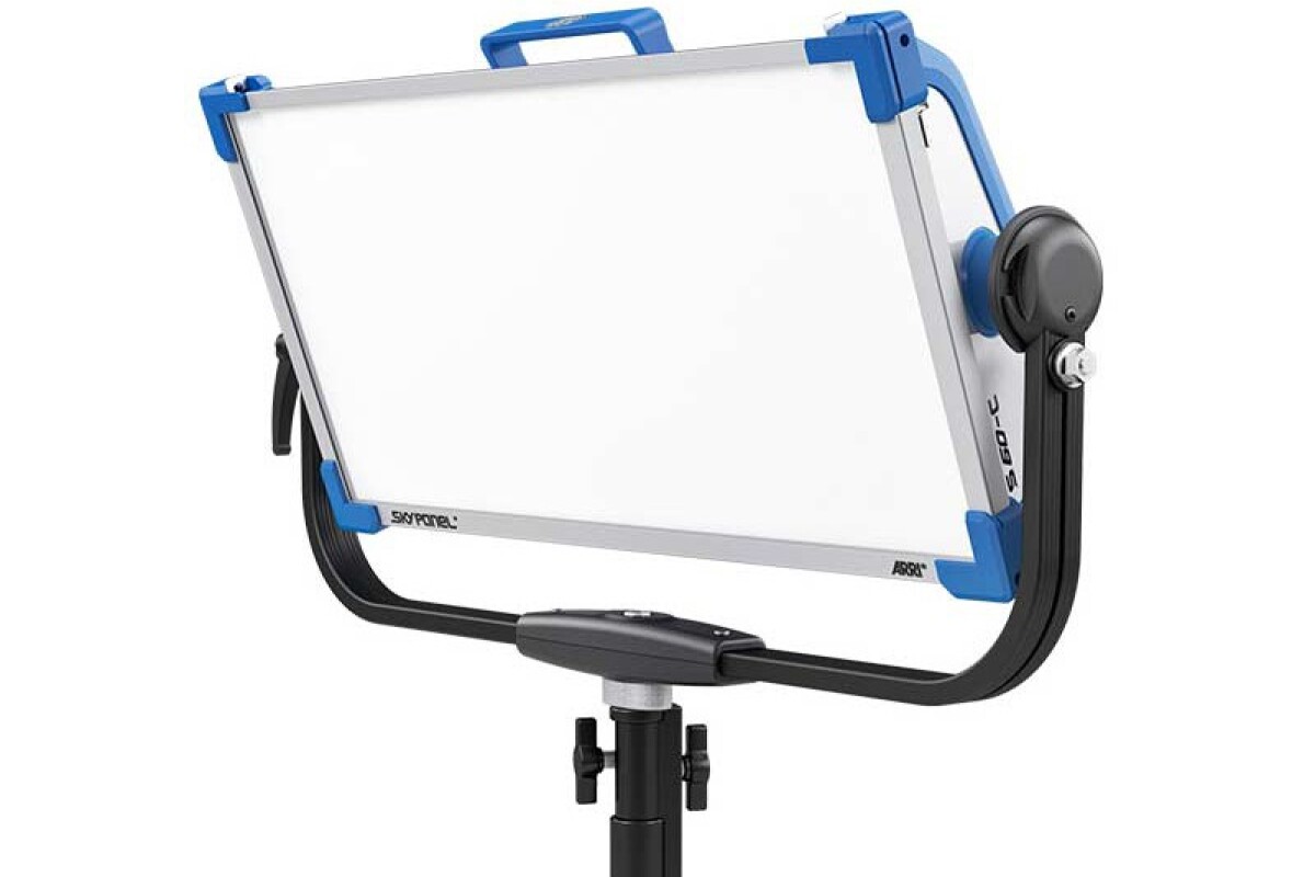 Location Skypanel S60-C avec batteries et accessoires - Lightyshare