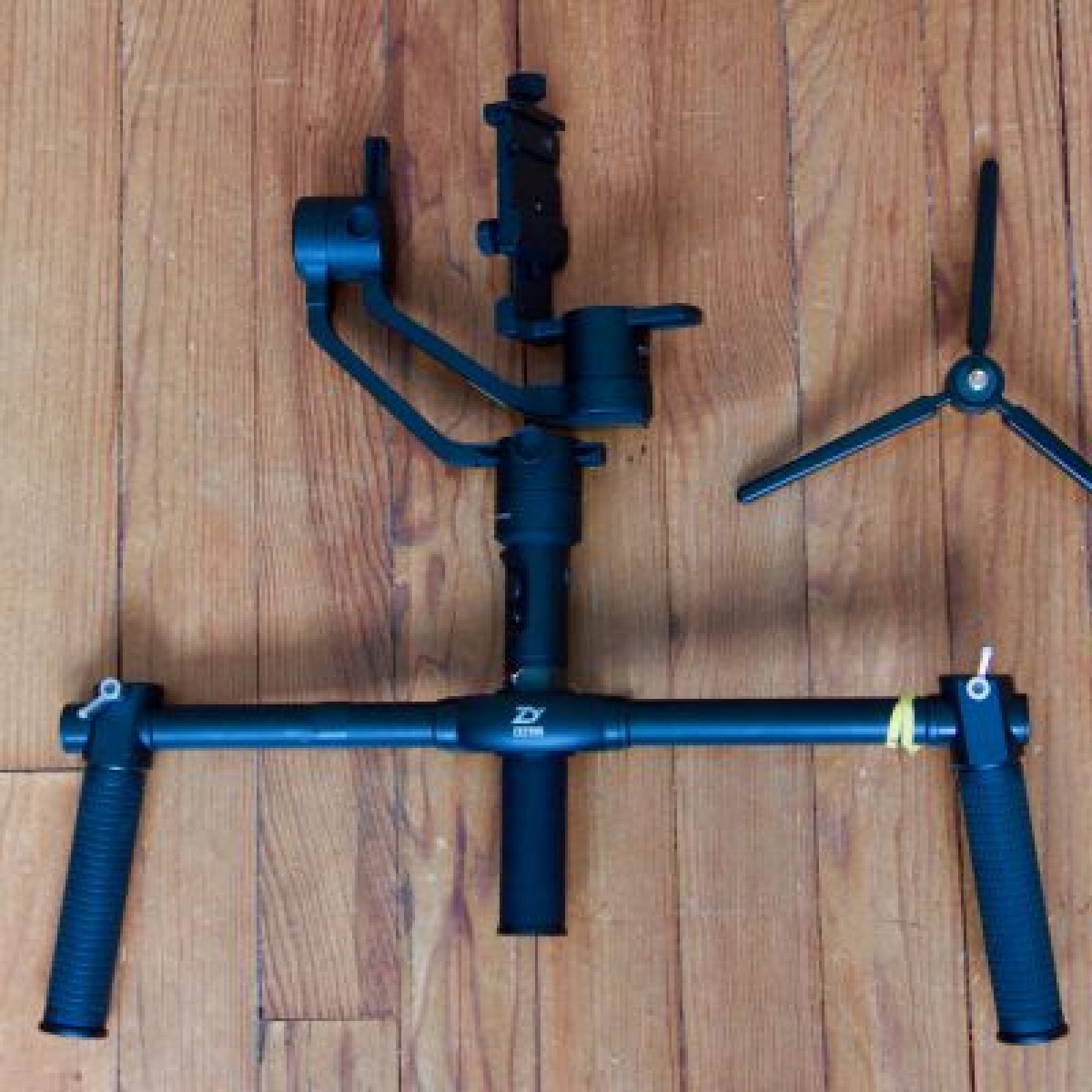 Gimbal MOZA AIR CROSS - Photo 2 sur 5