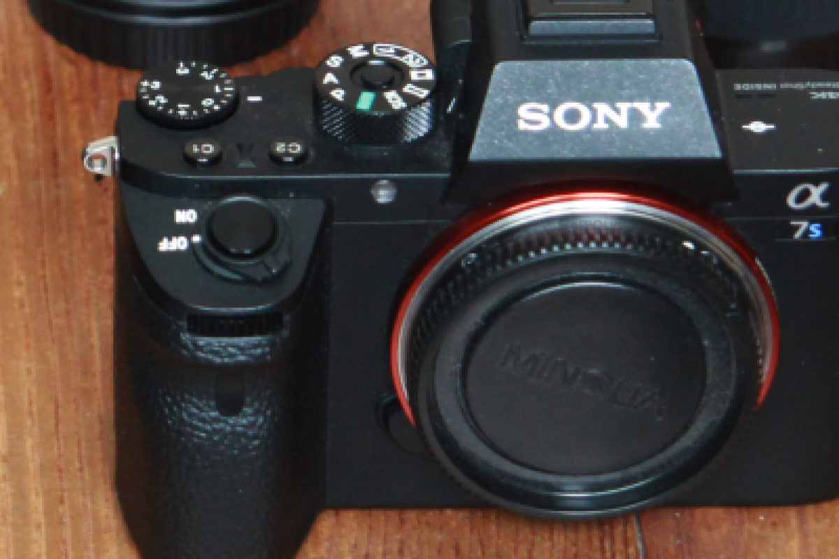 Location Pack tournage sony A7SII / trépied / micro cravate ou canon - Lightyshare