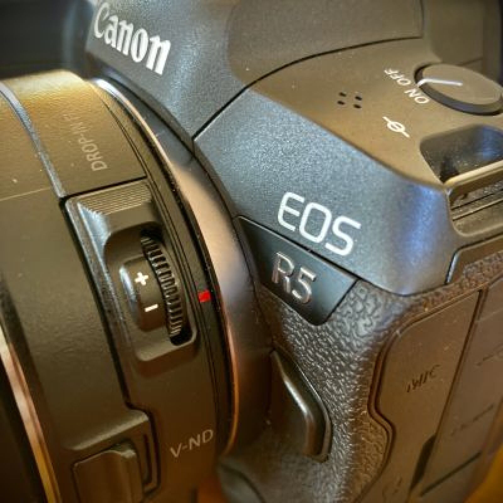 Canon EOS R5 - Photo 3 sur 4