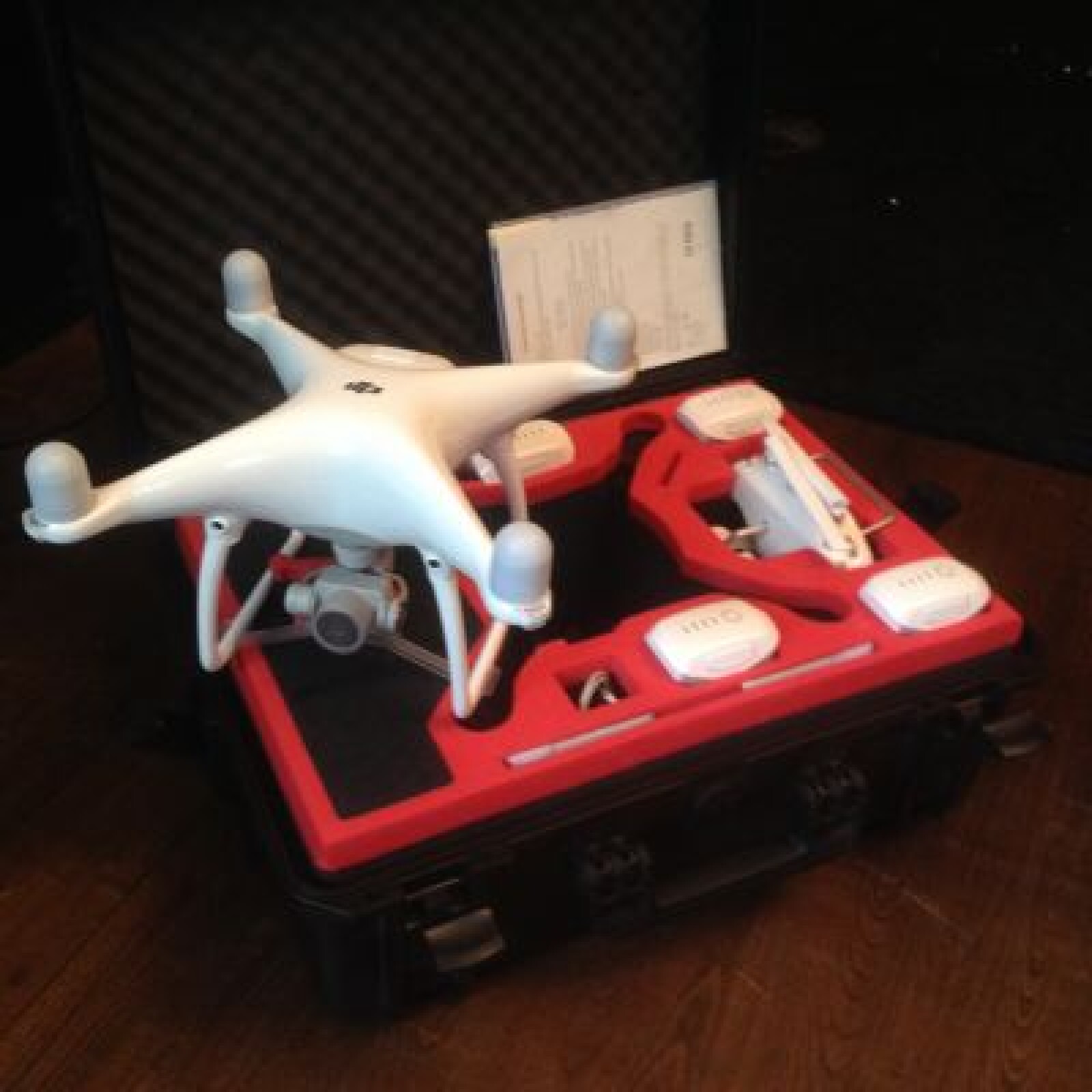 DJI - Phantom 4 (Set de tournage) - Photo 1 sur 1