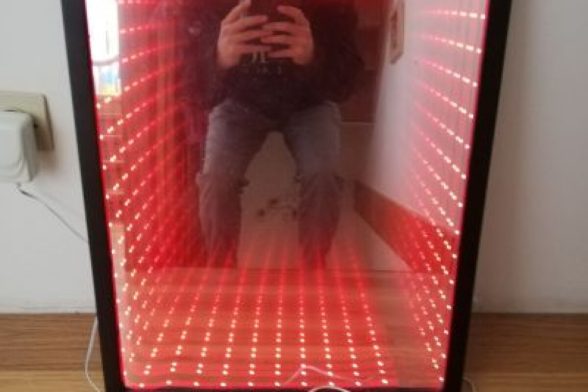 Location LED - Miroir infini - Homemade - Lightyshare