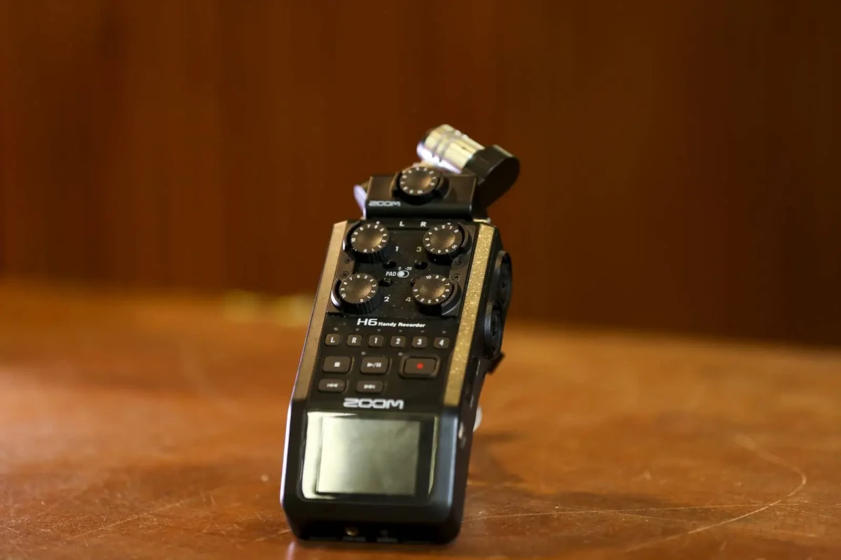 Location Zoom H6 - Lightyshare