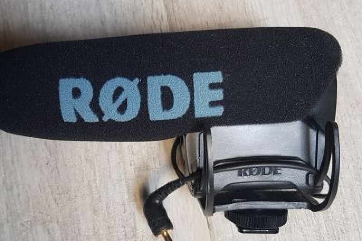 Location Rode VideoMic Pro - Lightyshare