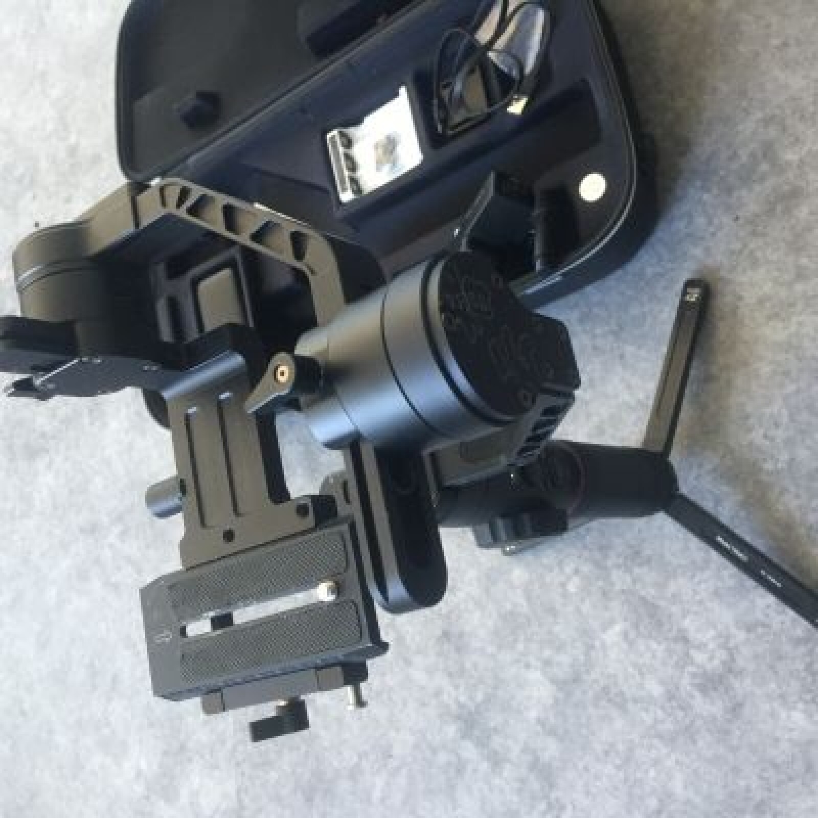 Location stabilisateur zhiyun crane 2 - Photo 3 sur 3