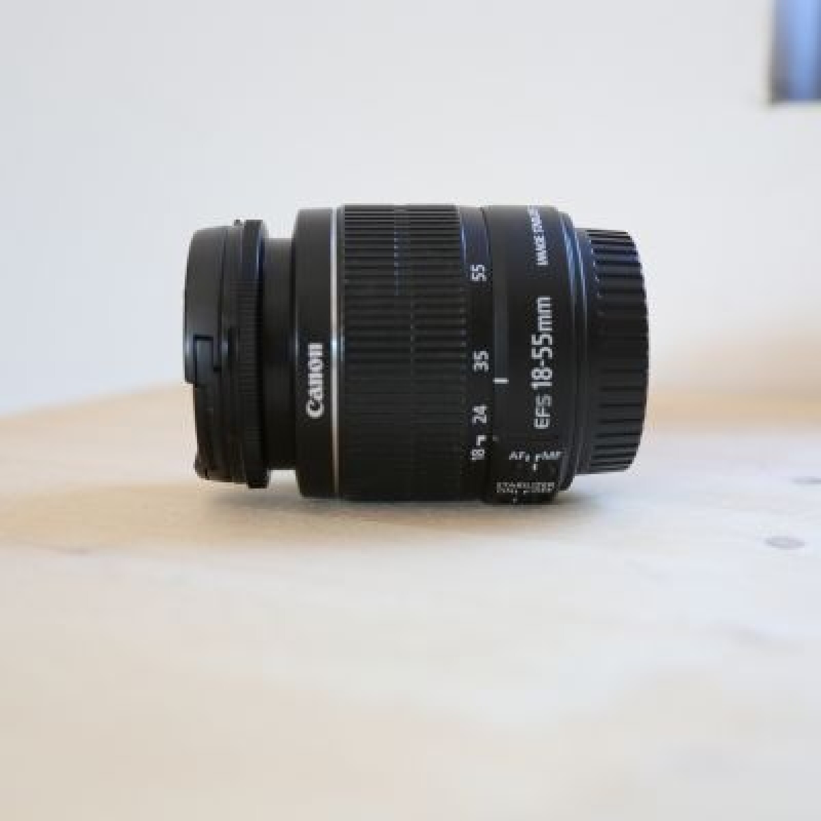 Canon EFS 18-55mm f3,5-5,6 IS II - Photo 2 sur 2