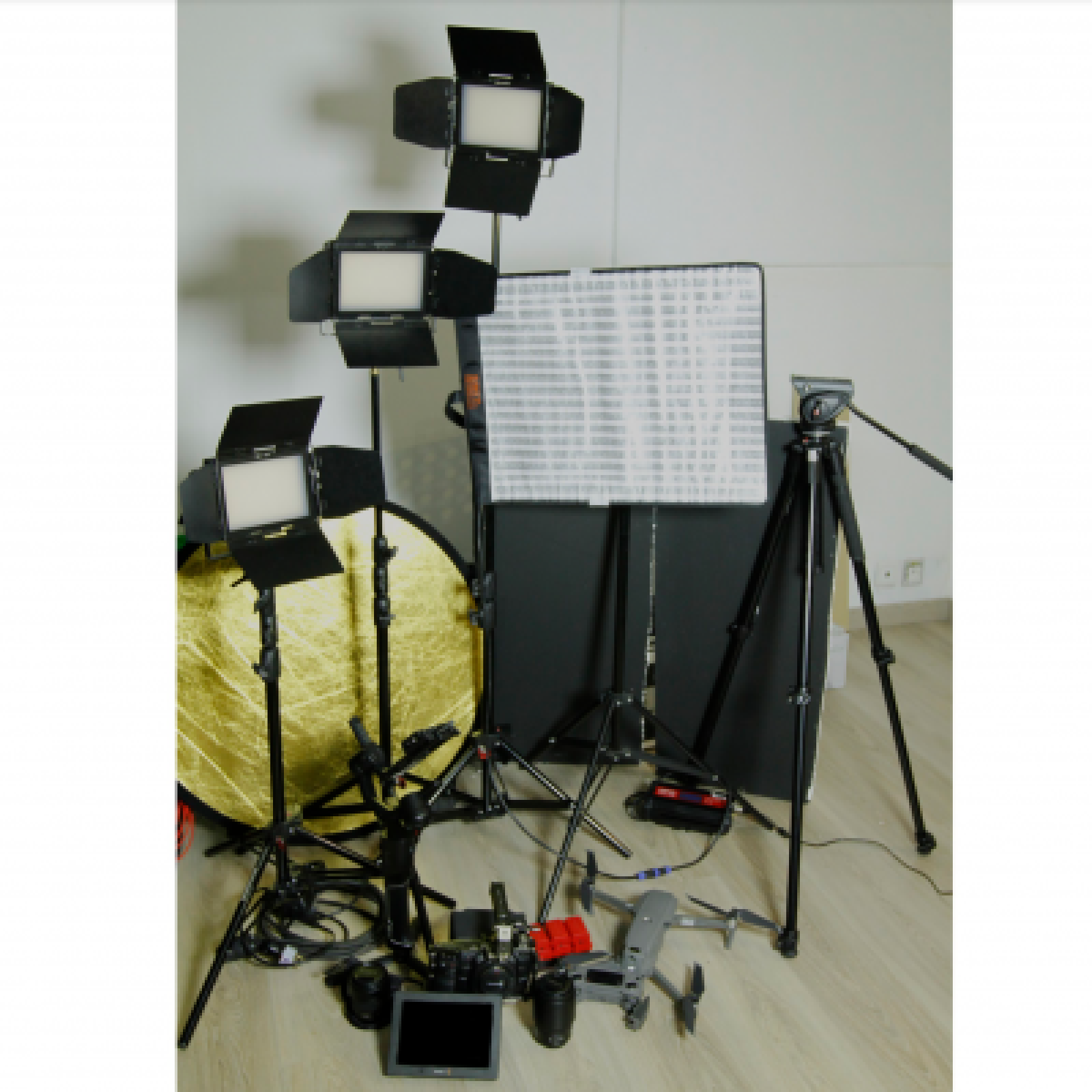 Kit de Tournage Fiction Black Magic Cinema Camera 4K - Photo 1 sur 3