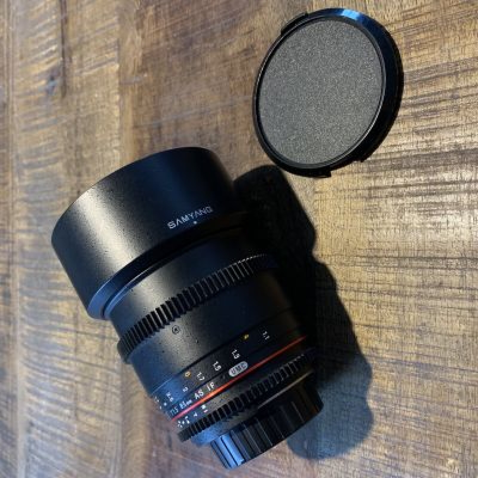 Objectif Samyang dédié à la vidéo - Photo 1 sur 3