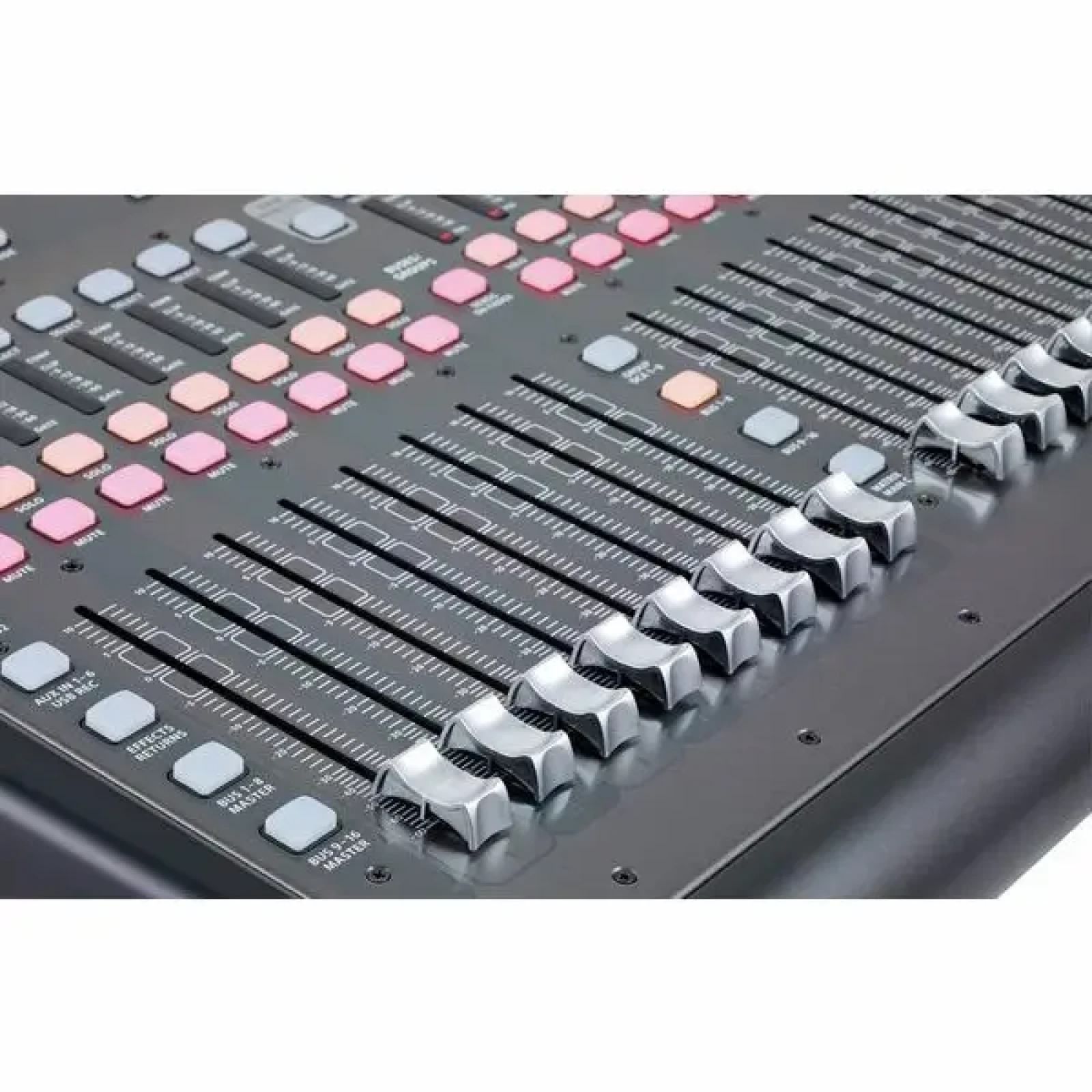 Behringer X32 - Photo 4 sur 5