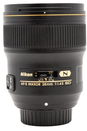 Location Nikon 28 mm 1.4